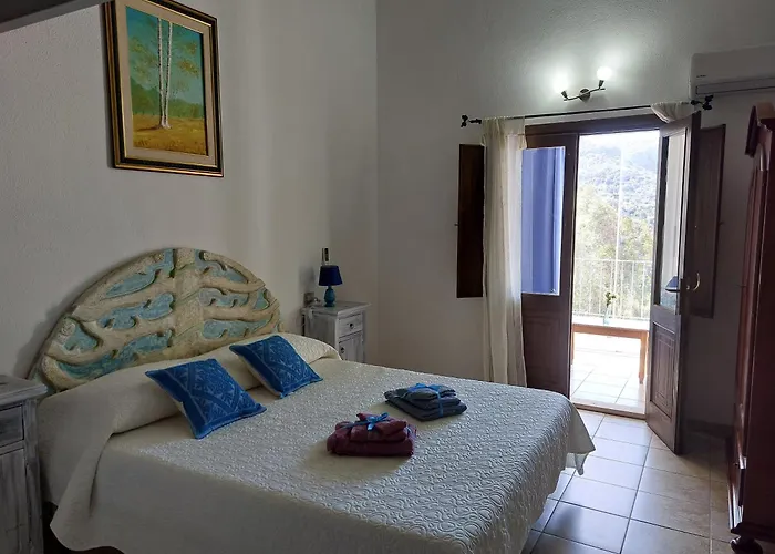 Hotel Valle Del Cedrino