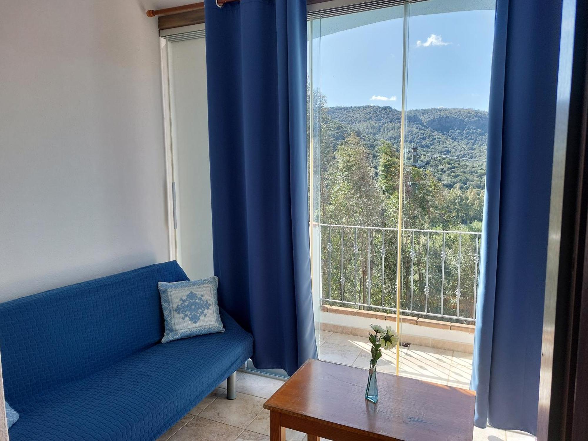Hotel Valle Del Cedrino