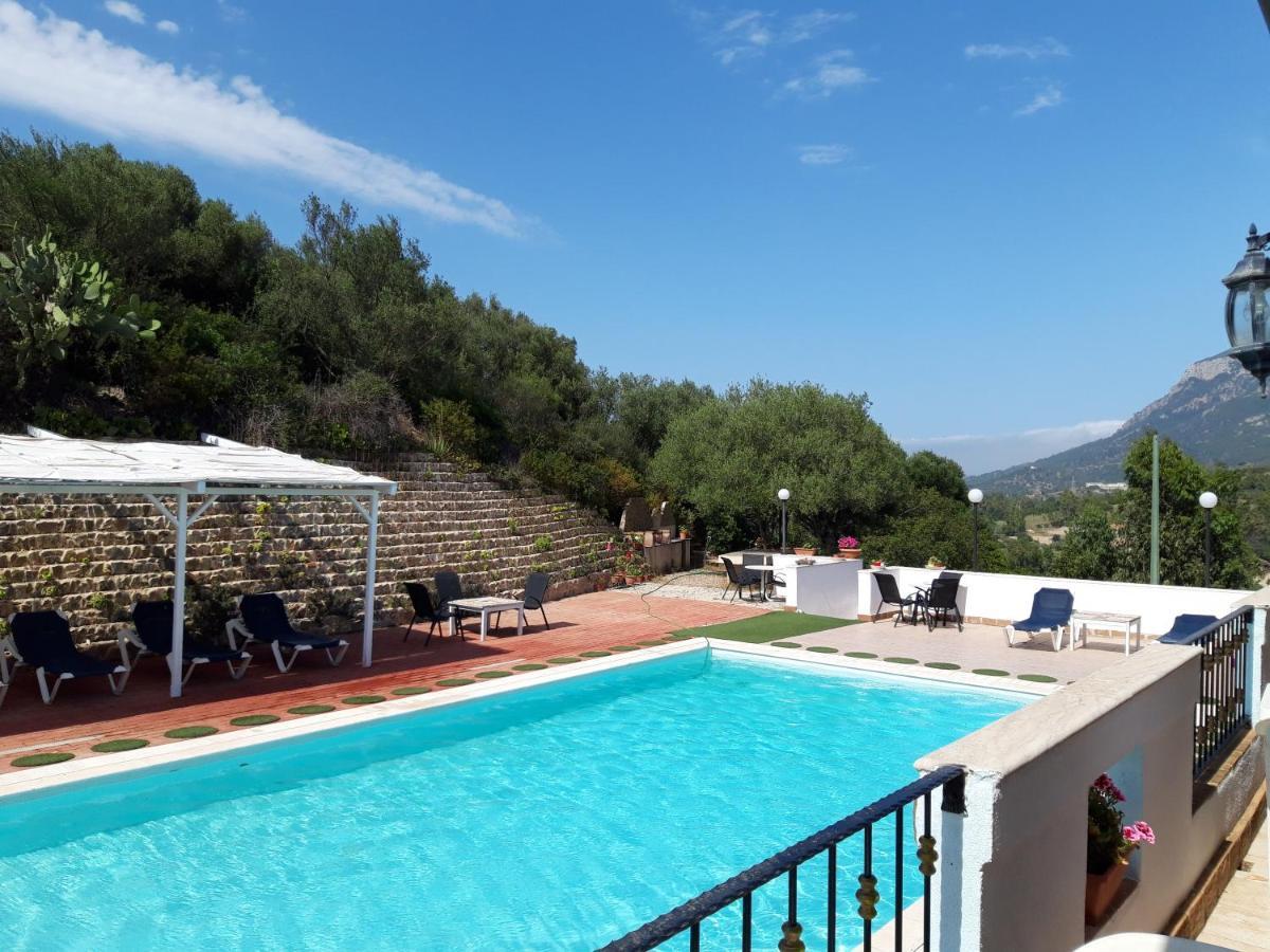 Hotel Valle Del Cedrino 2*
